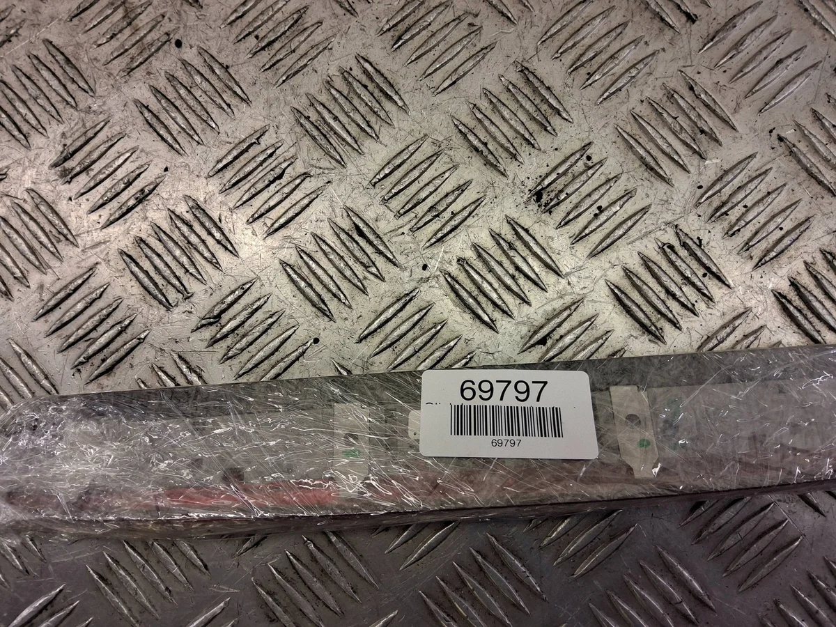 Kolmas jarruvalo BMW X3 F25 89502813