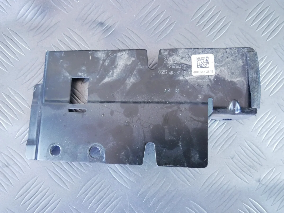 Audi A7 S7 RS7 Soporte Suelo Maletero 4K8813384B