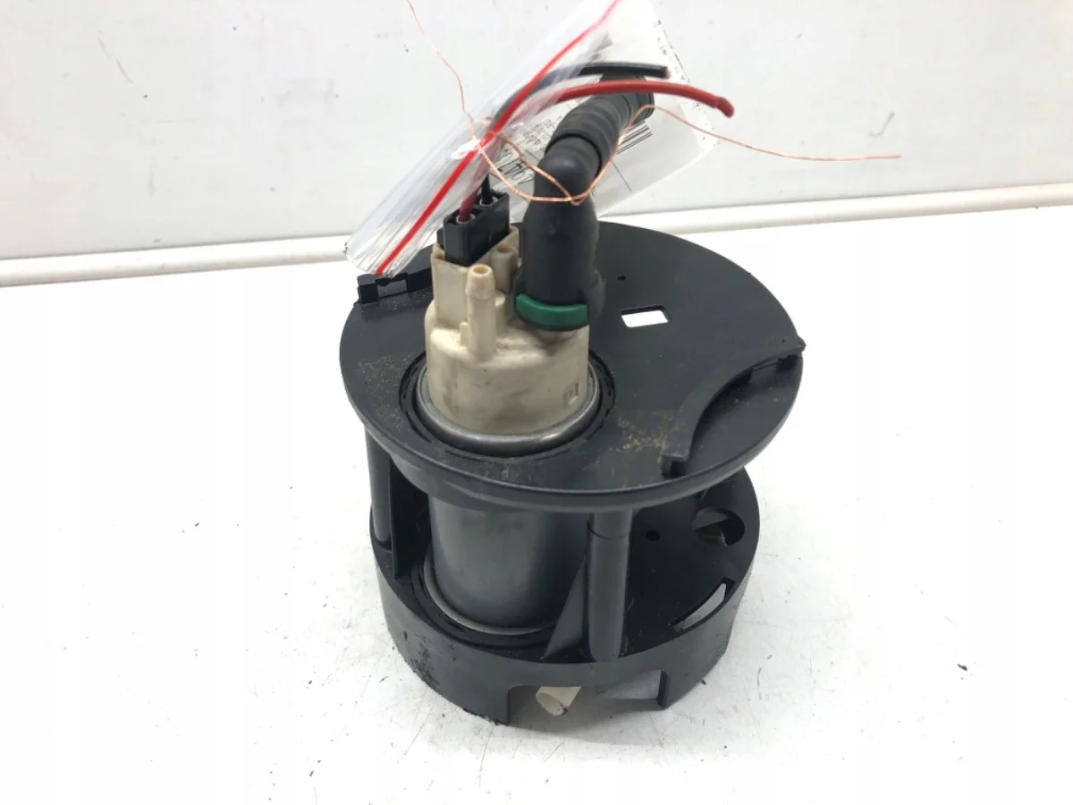 Pompe à carburant Mercedes W221 5.5 388CV