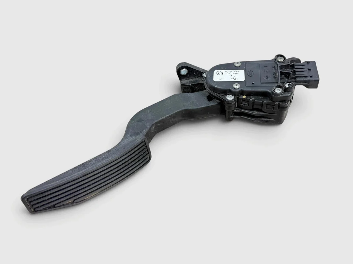 Pedaalsensor Hummer H3 Colorado 12GM827A 2006-2009