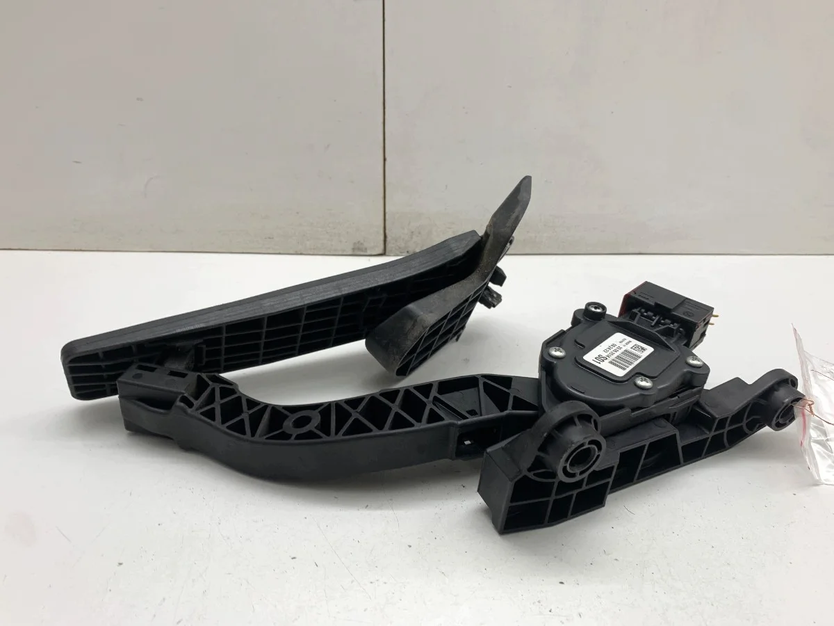 Kaasupolkimen potentiometri Hyundai Elantra V 1.6