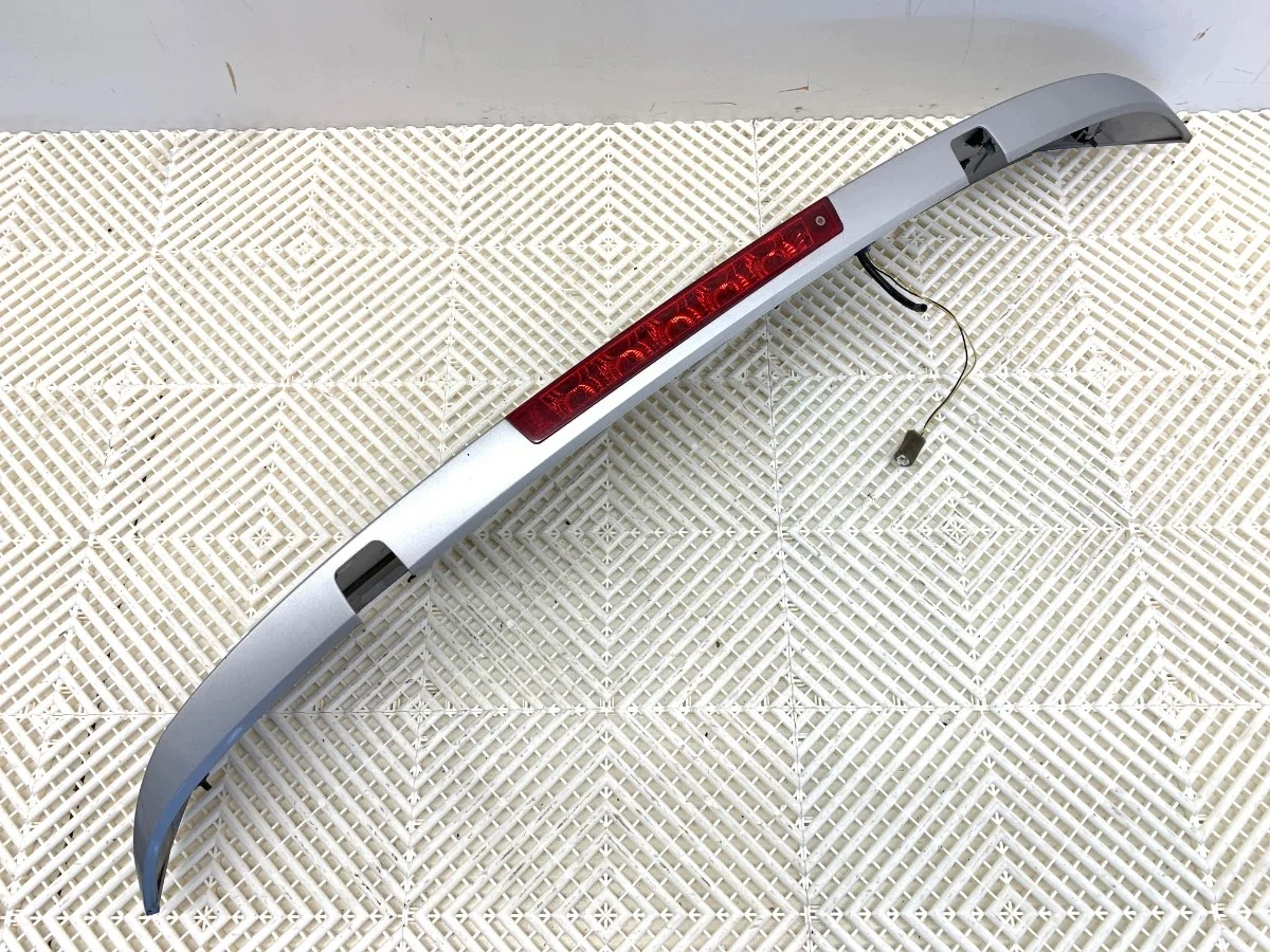 Spoiler arrière Chevrolet Captiva 96624549