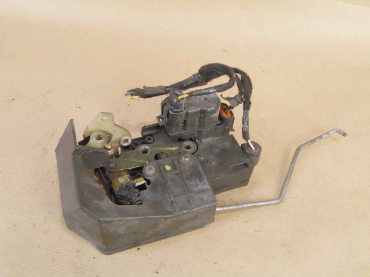 Cerradura Puerta Delantera Izquierda Alfa Romeo 156 AKG10303