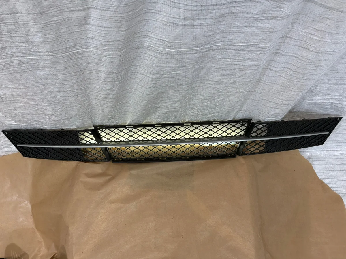 Grille BMW 5 E60 E61 LCI E61ATRAPAZDERZAKA2 thumbnail 1