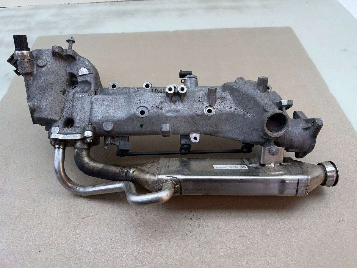 Insugningsrör vänster Mercedes-Benz 320 CDI V6 A6420903737 OE