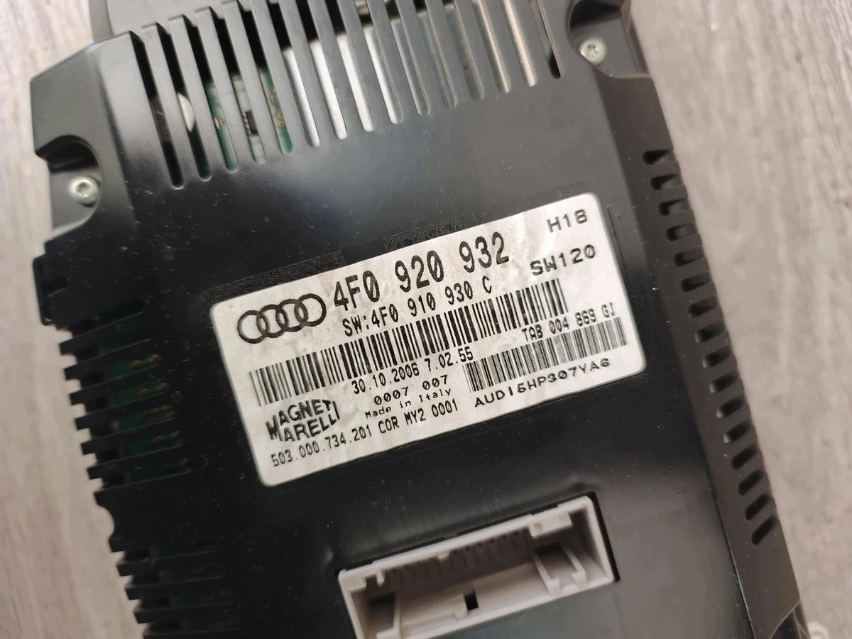Mittaristo Audi A6 C6 4F0920932
