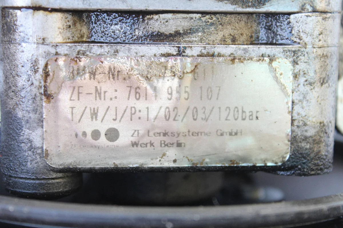 Ohjaustehostimen pumppu BMW E46 7614955107MK image 3