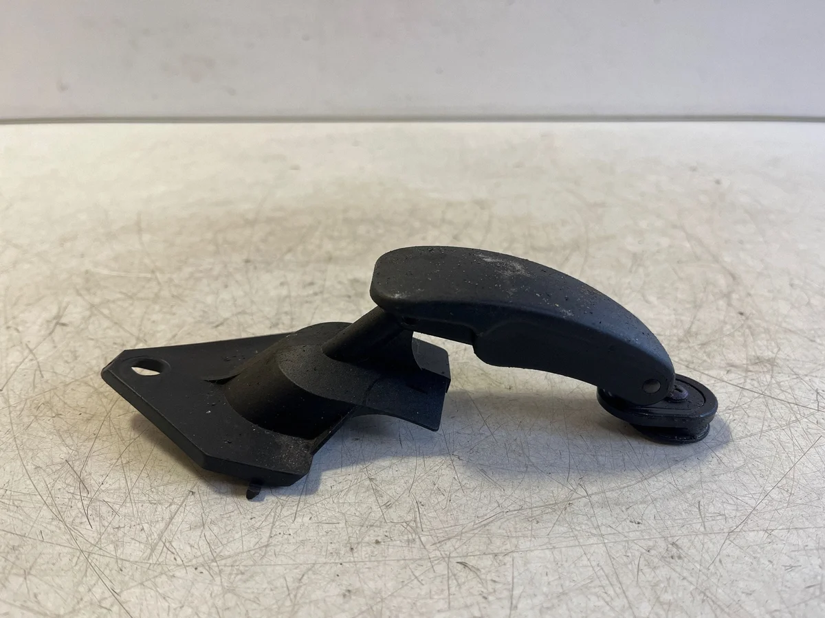 Puxador Vidro Porta-Malas Volkswagen Sharan 7M3847105