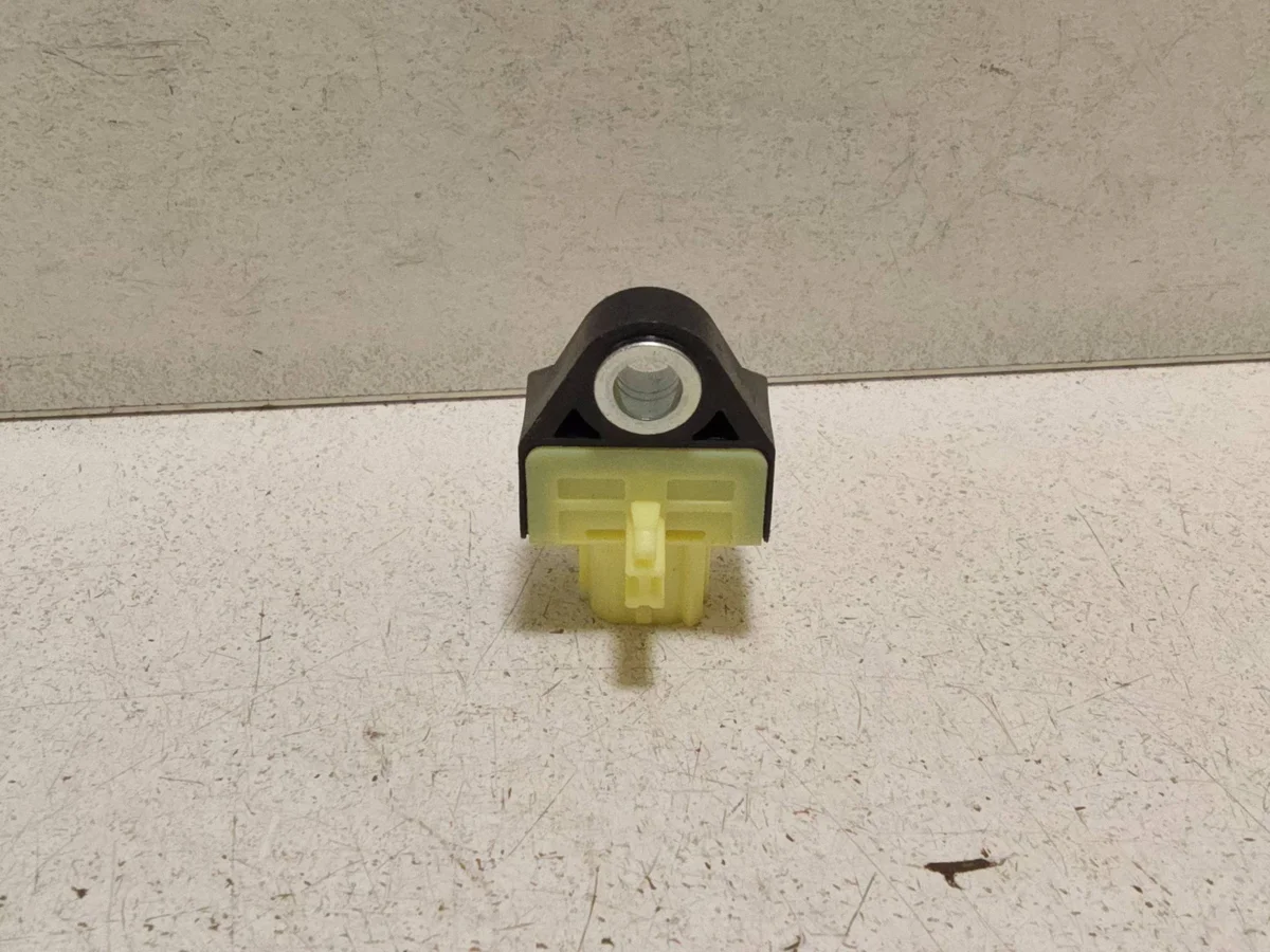Lexus ES 300h Sensor de parachoques 8983147050