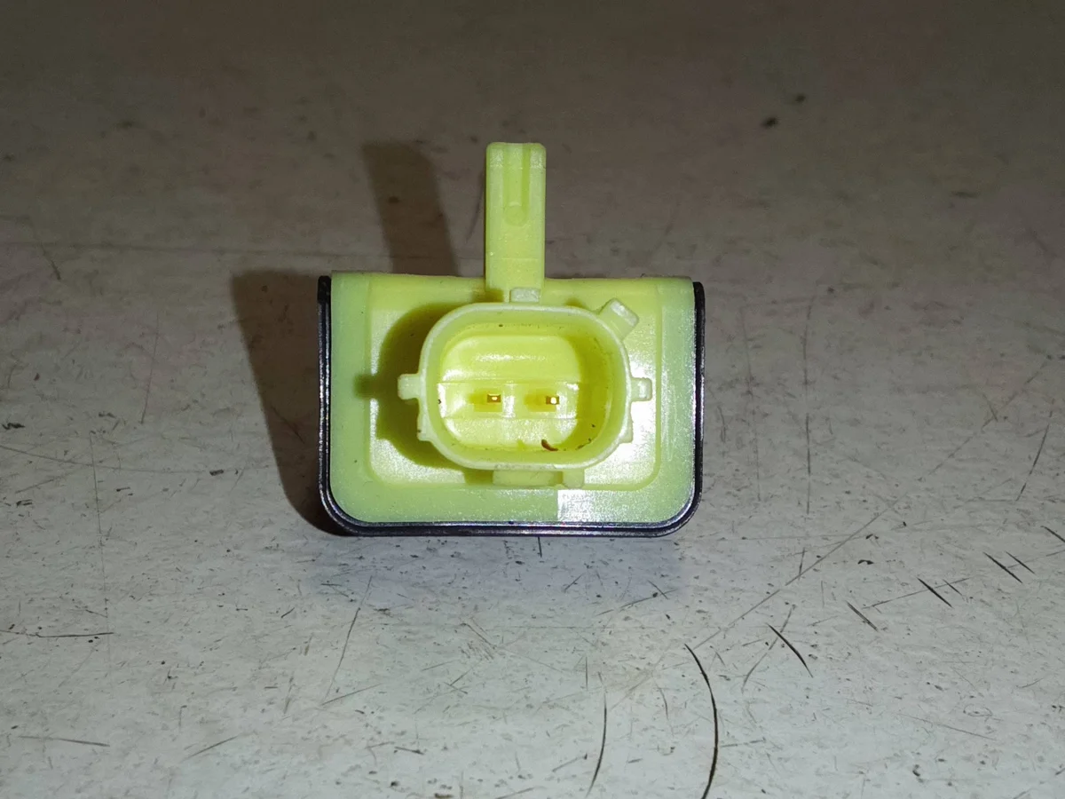 Lexus ES 300h Sensor 8983147050 thumbnail 3