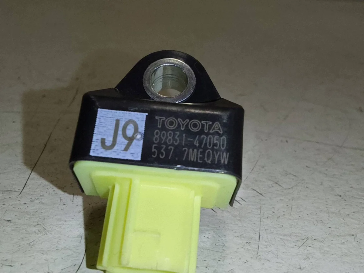 Lexus ES 300h Sensor 8983147050 thumbnail 4