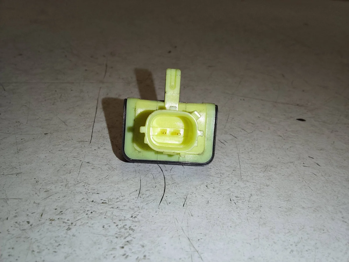 Sensor Parachoques Lexus ES 300H 8917347050 image 3