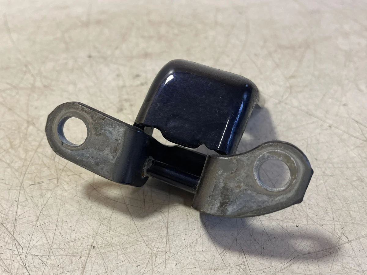 Lexus ES 300h Lower Rear Hinge Left VAL333904 image 3