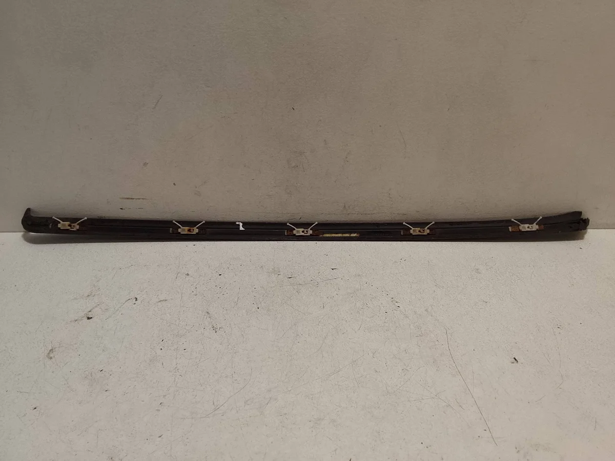Volvo XC60 Front Windshield Seal Left VAL332135