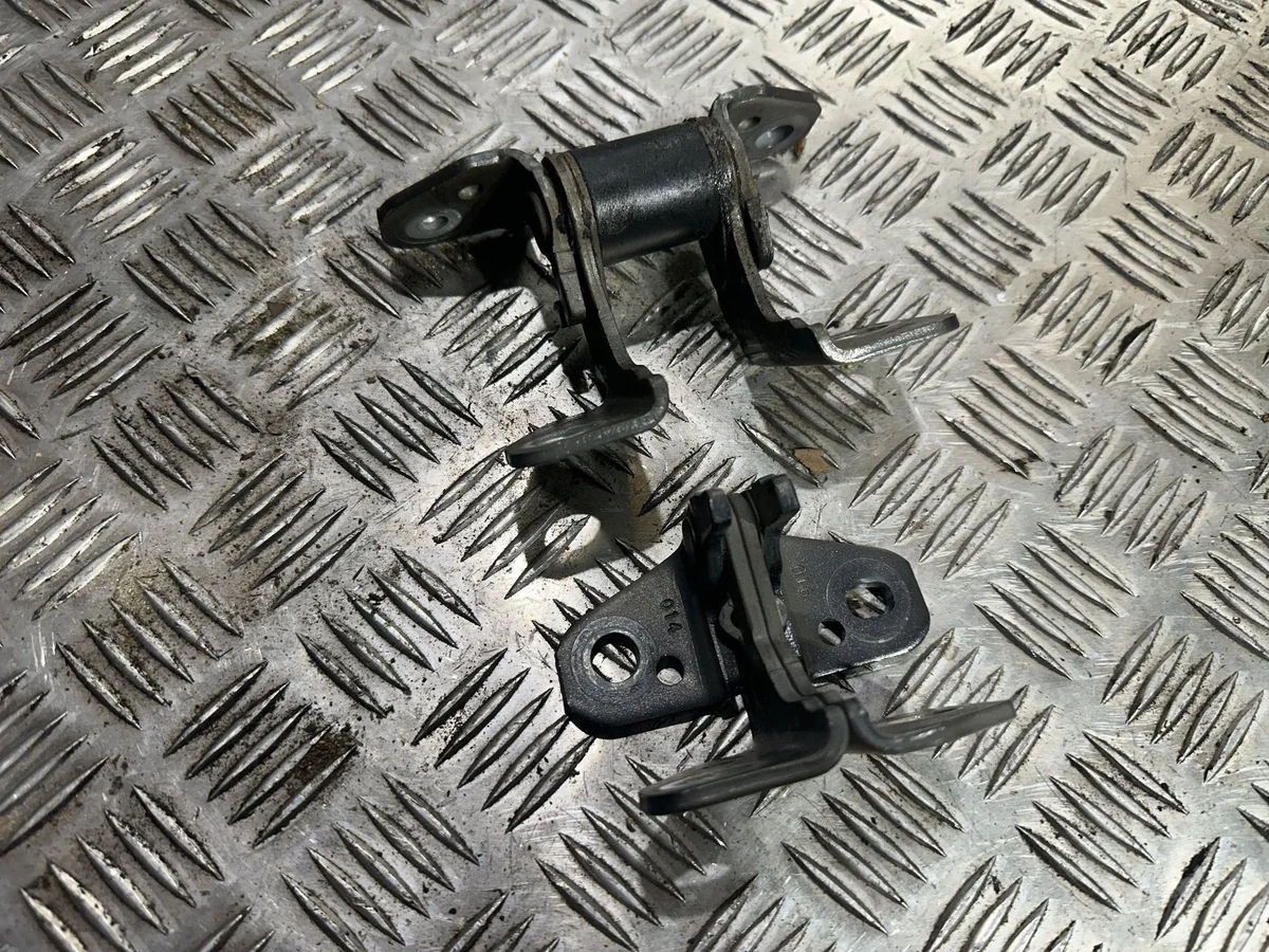 Chrysler Pacifica 1120038 Dobradiças de porta dianteira