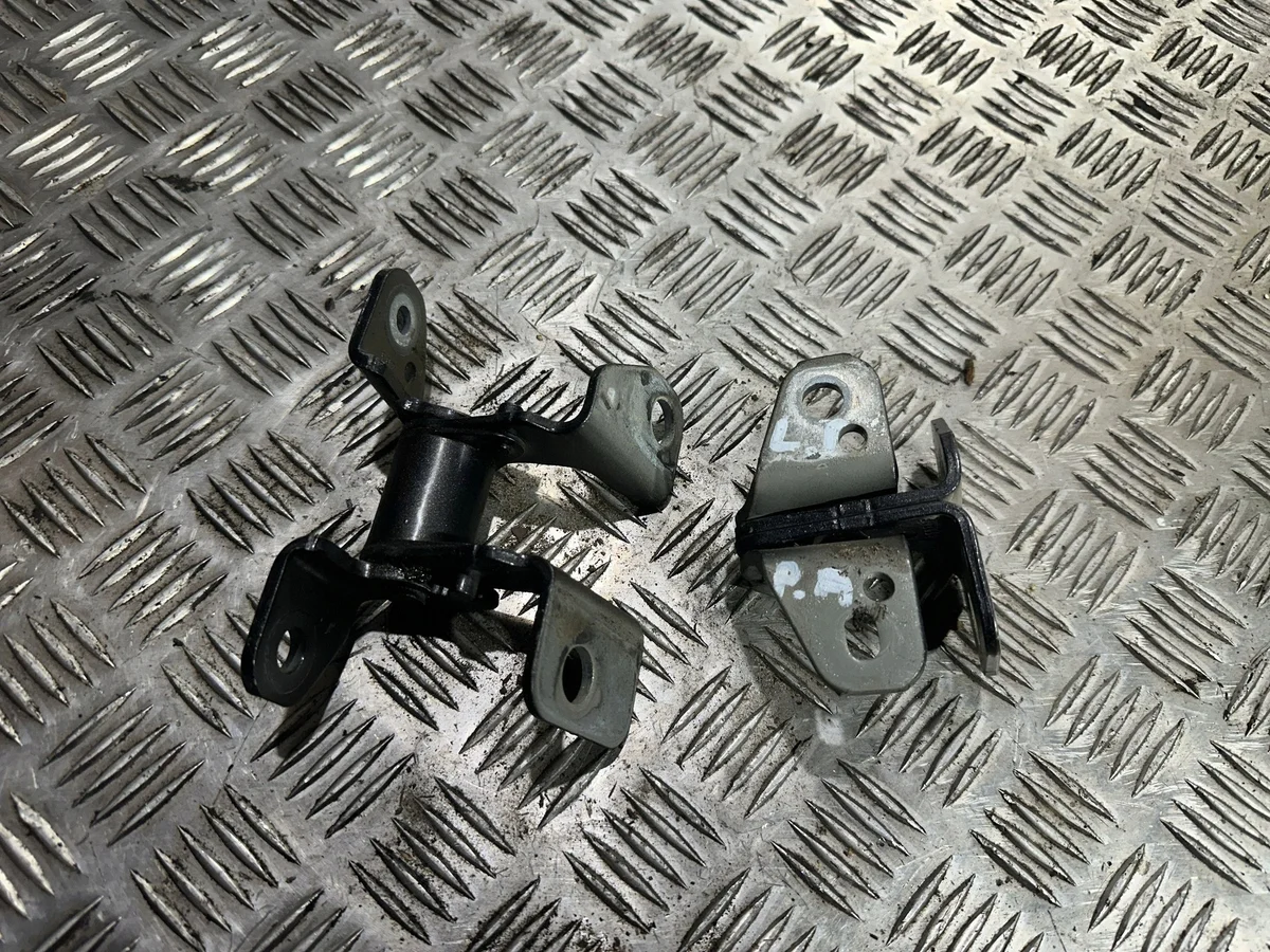 Front Door Hinges Chrysler Pacifica 1120038 image 4