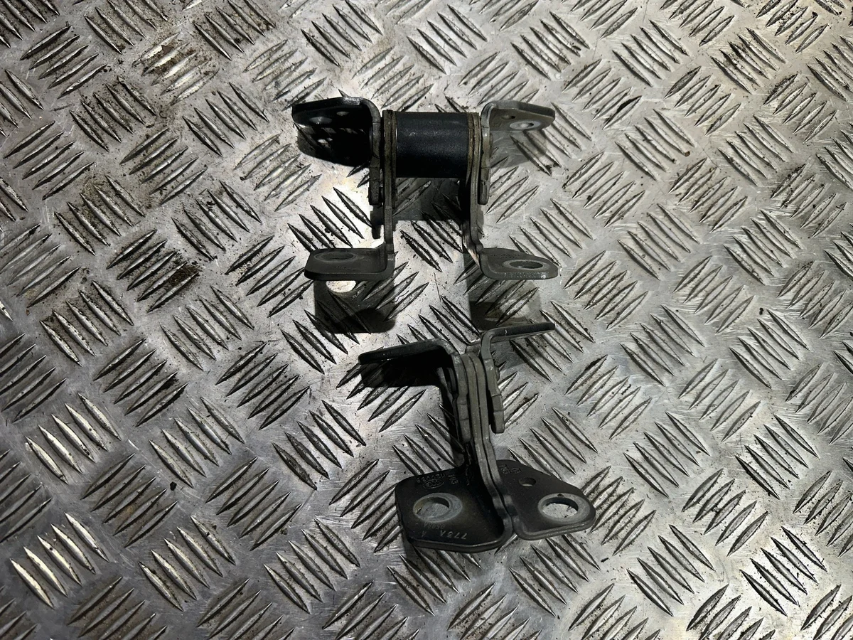 Chrysler Pacifica Dobradiças Porta Dianteira 775AC