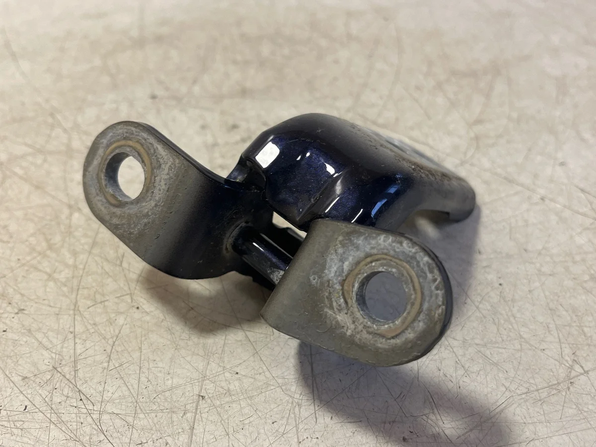 Front Upper Hinge Right Lexus ES 300h VAL333902 image 3