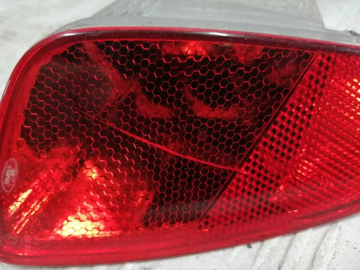 Takasumuvalo Ford Fiesta Mk7 H1BB15K273AD