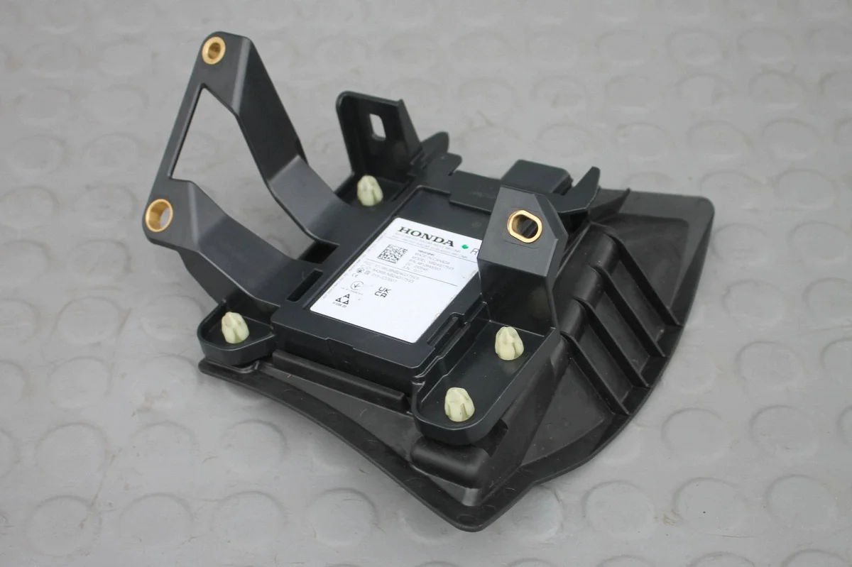 Sensor Radar Punto Ciego Derecho Trasero Honda HR-V III 8S4103M0E01HRV