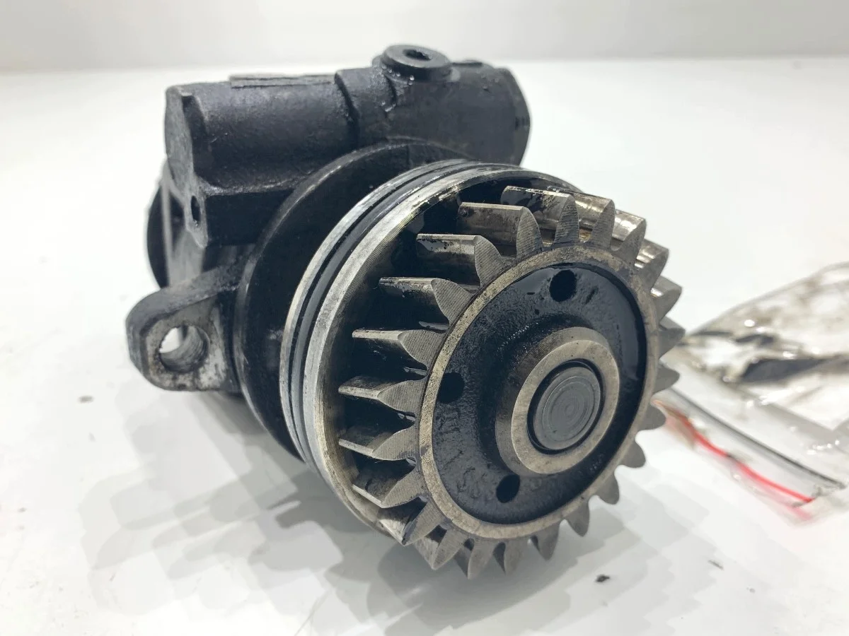 Ohjaustehostimen pumppu VW Touareg 7H0422153A