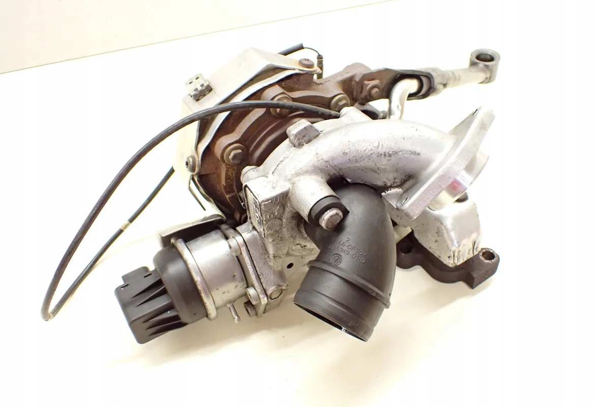 Turboahdin 03L971858A VW Skoda Audi Seat