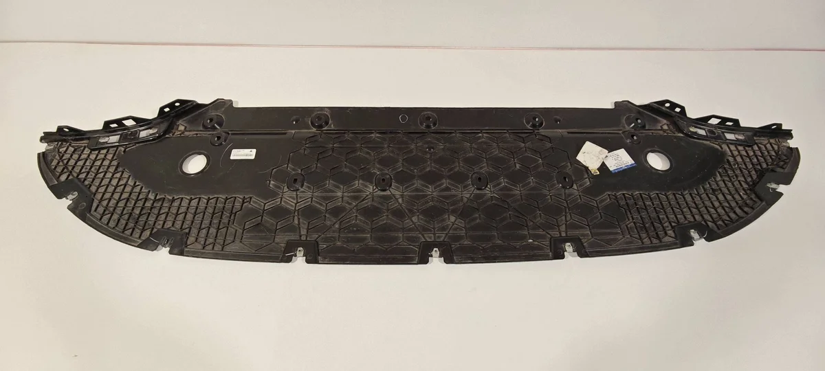 Ford Mustang Mach-E Cache sous pare-chocs avant LJ8B8B384AH