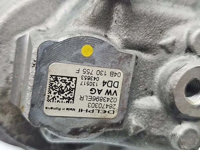 Skoda Injectiepomp 04B130755F image 5