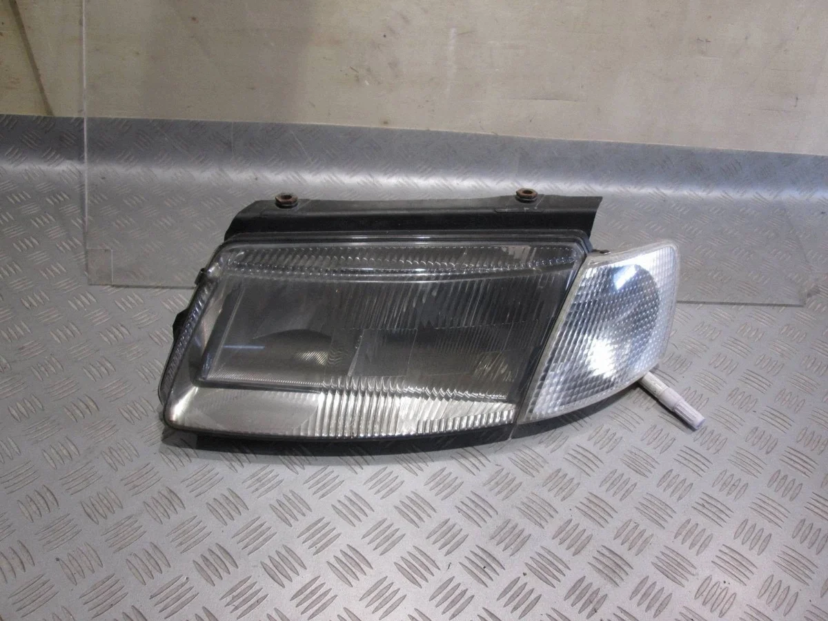 Lanterna Esquerda VW Passat B5 c/ Pisca ENP4169