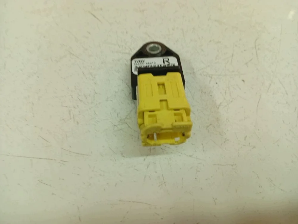 Toyota Avensis Sensor Airbag 8983305010