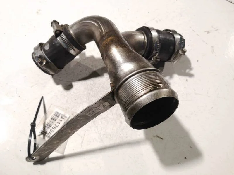 Välijäähdyttimen letku Volkswagen Passat EIS3097391