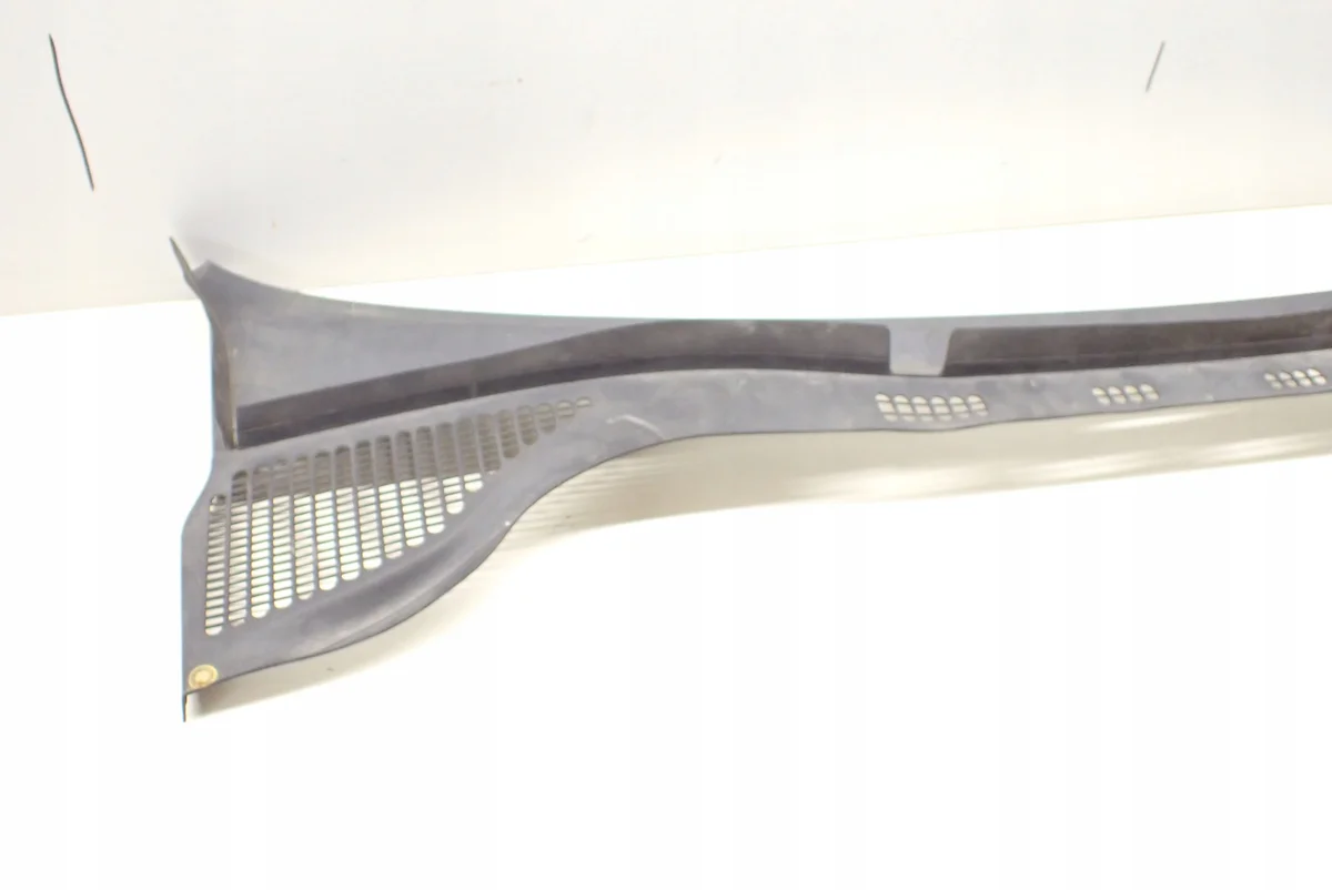 Windshield Trim Strip Skoda Rapid I 5JB819415