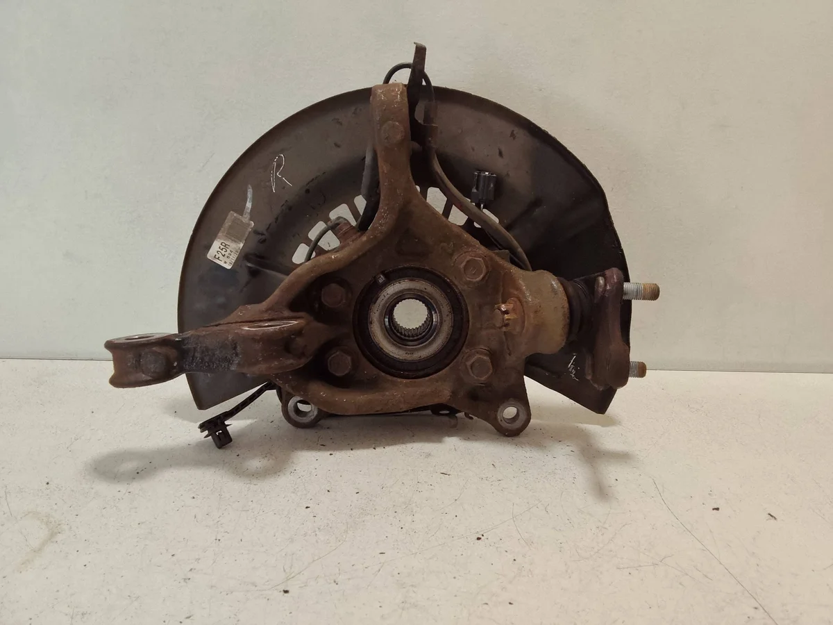Lexus ES 300h Buje Rueda Delantera Derecha VAL333813