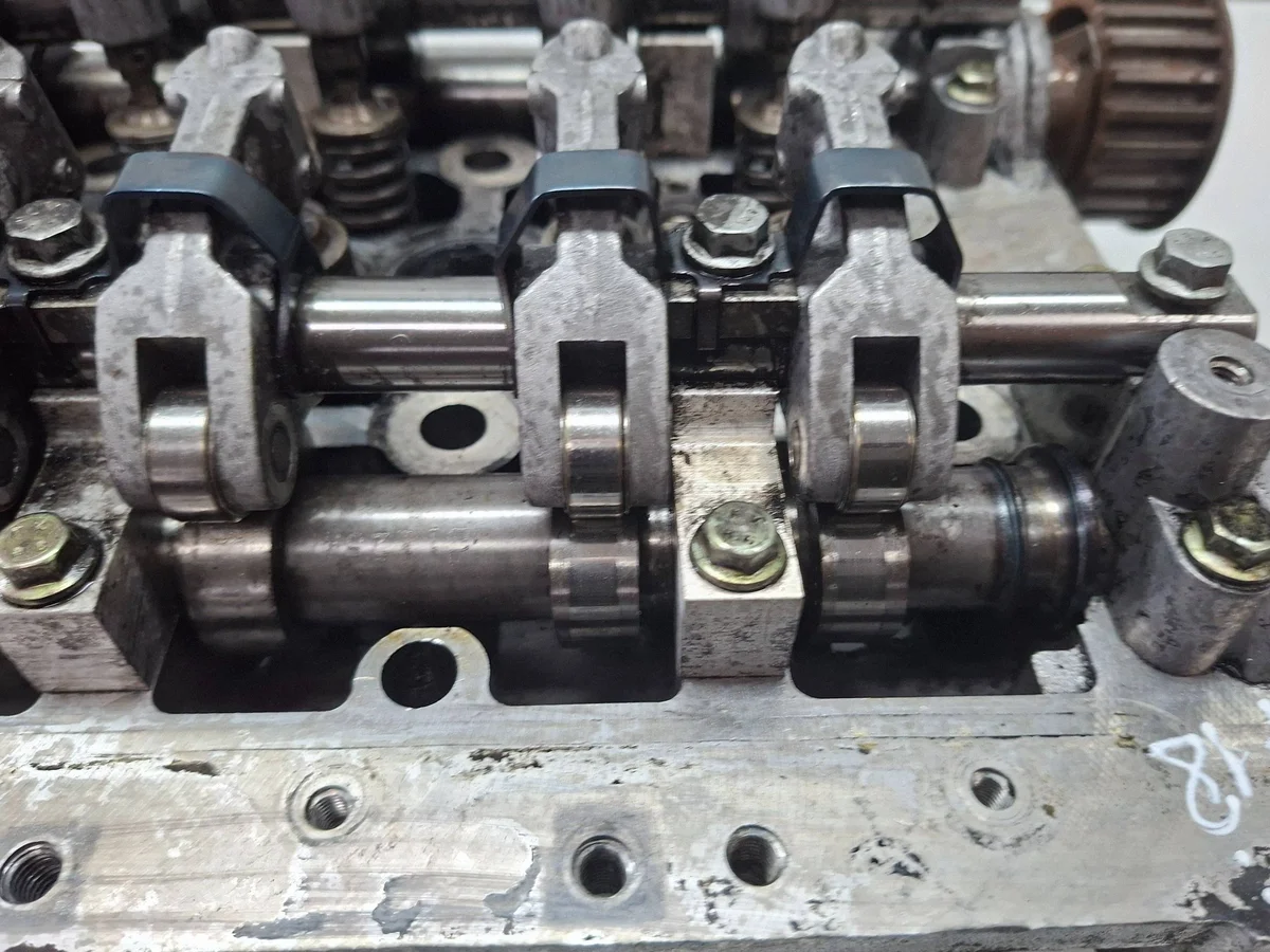 Engine Cylinder Head S27654718 Renault Master II