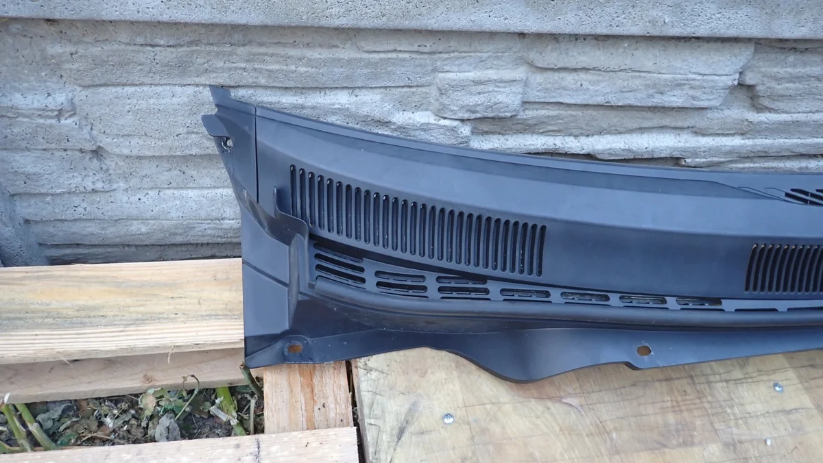 Windshield Cowl Panel Suzuki Splash 08-12 7233151K1