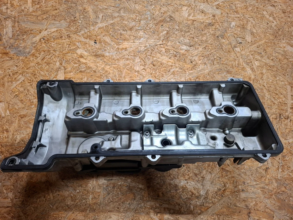 Tapa de válvulas Mercedes A6462210001