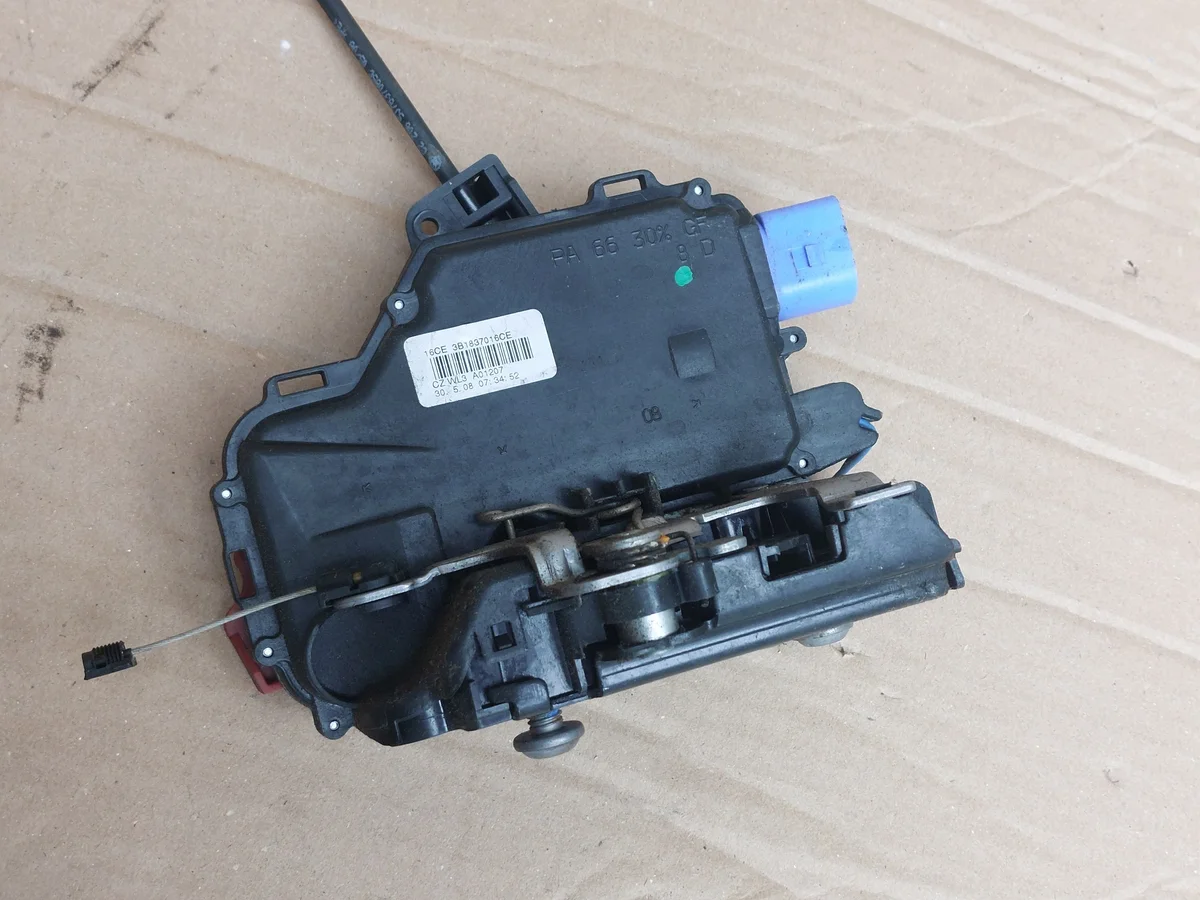 Dörrlås höger fram Skoda Fabia II Roomster 3B1837016CE