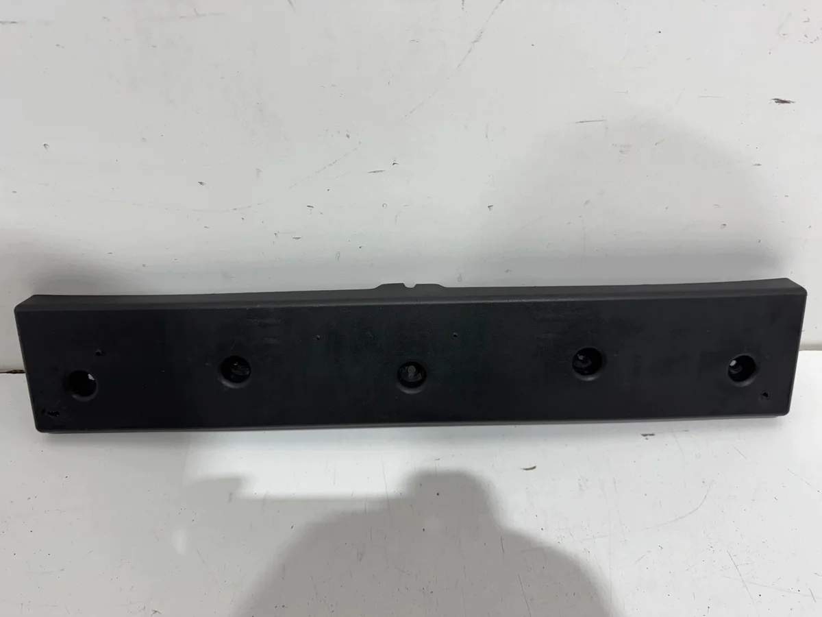 Hyundai Elantra VI Unterlegscheibe Kennzeichenhalterung 86519-F2000