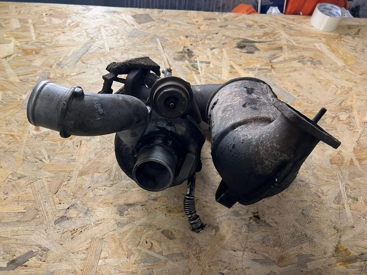 Turbolader Renault Trafic Vivaro 2.5 8200018638