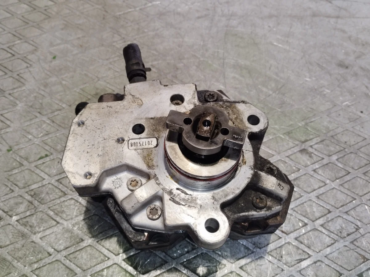 Mini R50 1.4 D korkeapainepolttoainepumppu 22100-33010