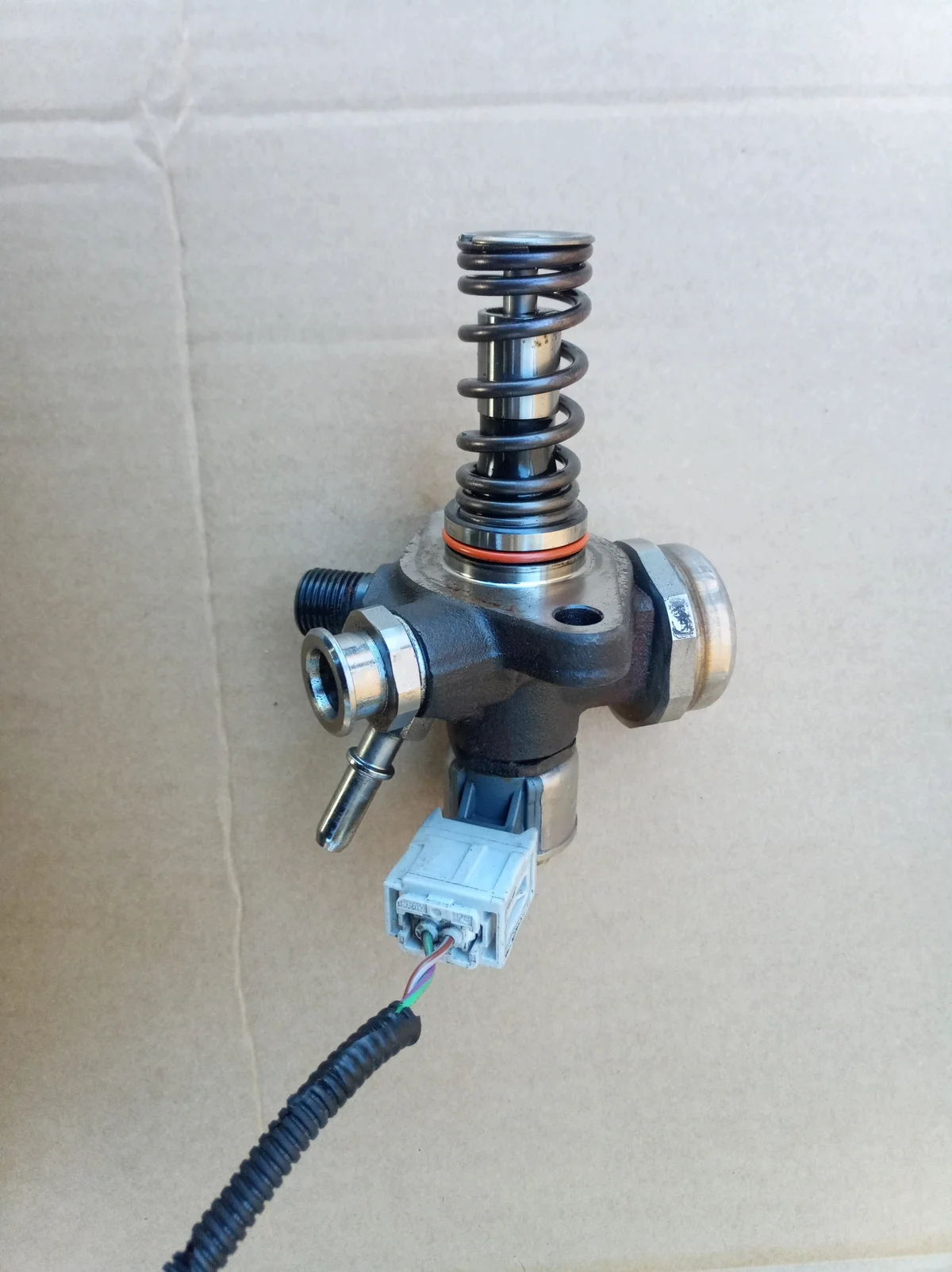 Bränslepump Volvo XC60 XC90 II d420t2 31669129