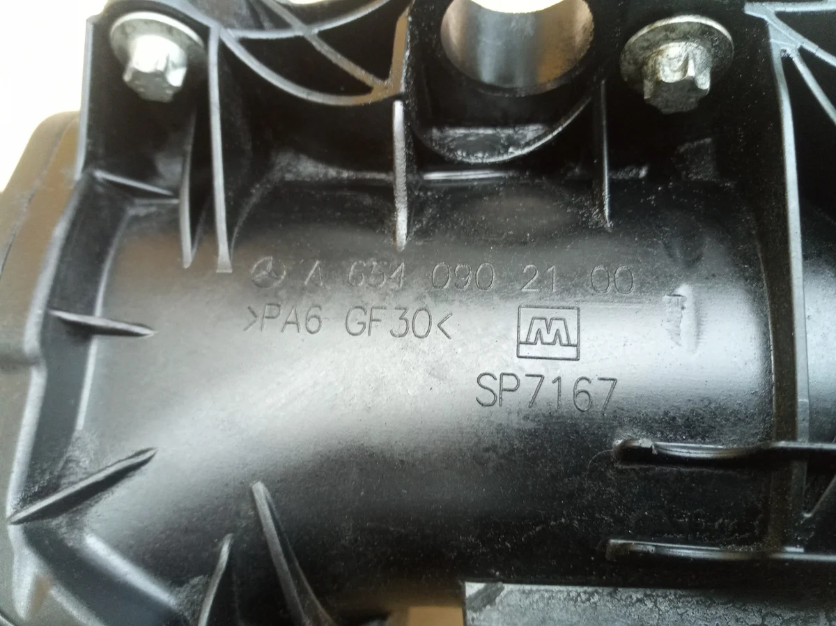 Insugningsrör Mercedes W213 W205 A6540902100