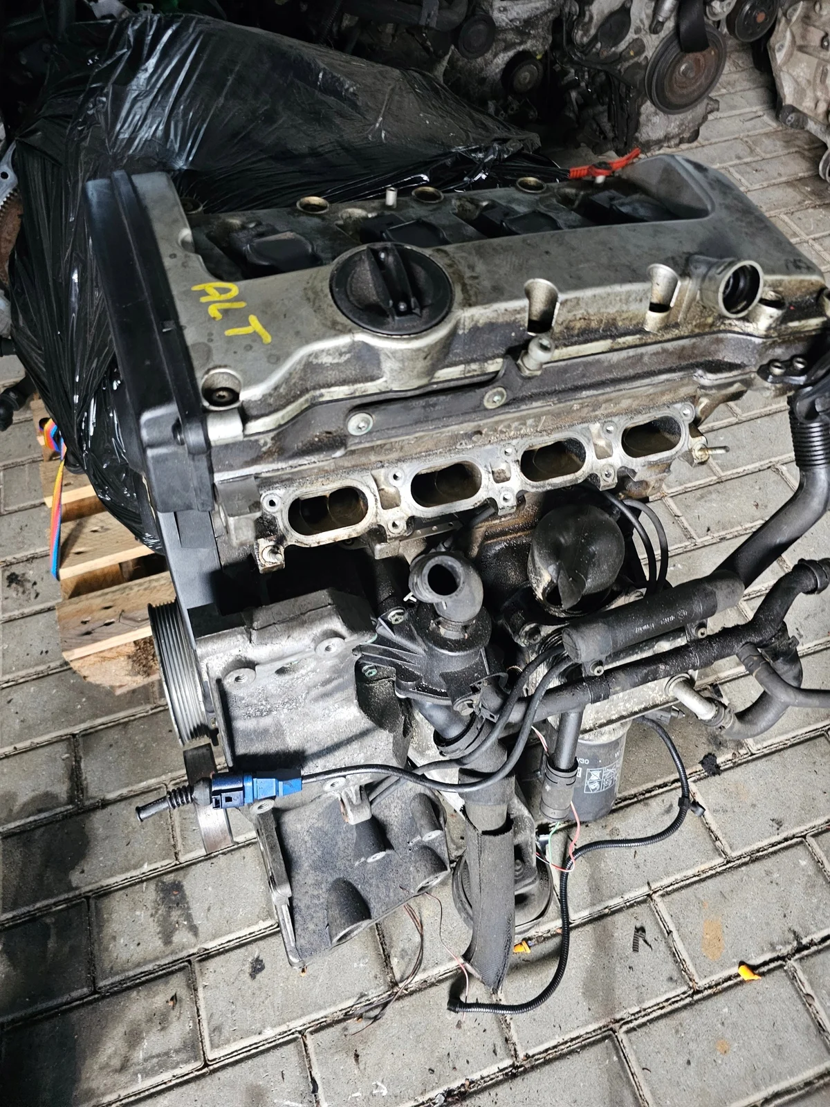 Audi A4 B6 A6 C5 moottori ALT