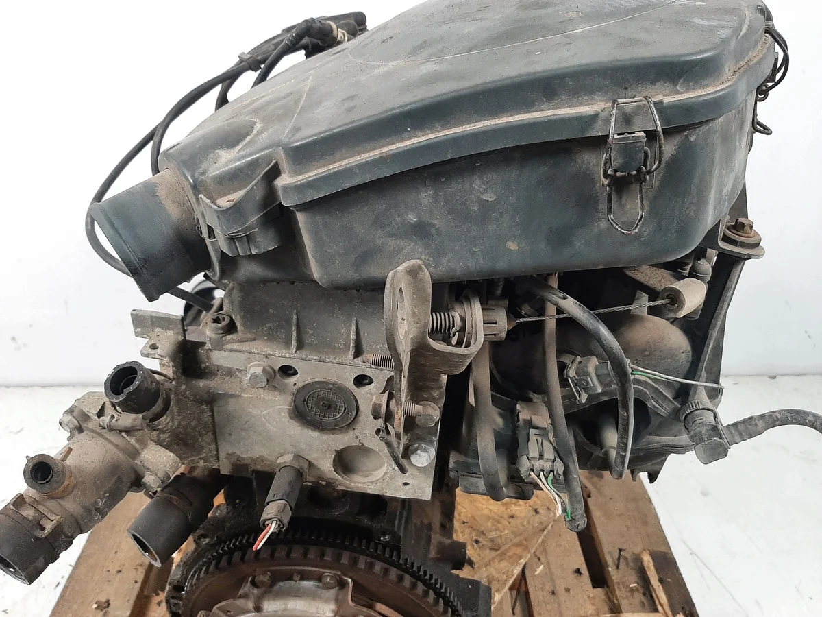 Renault Thalia Engine K7J700 1.4 8V thumbnail 4