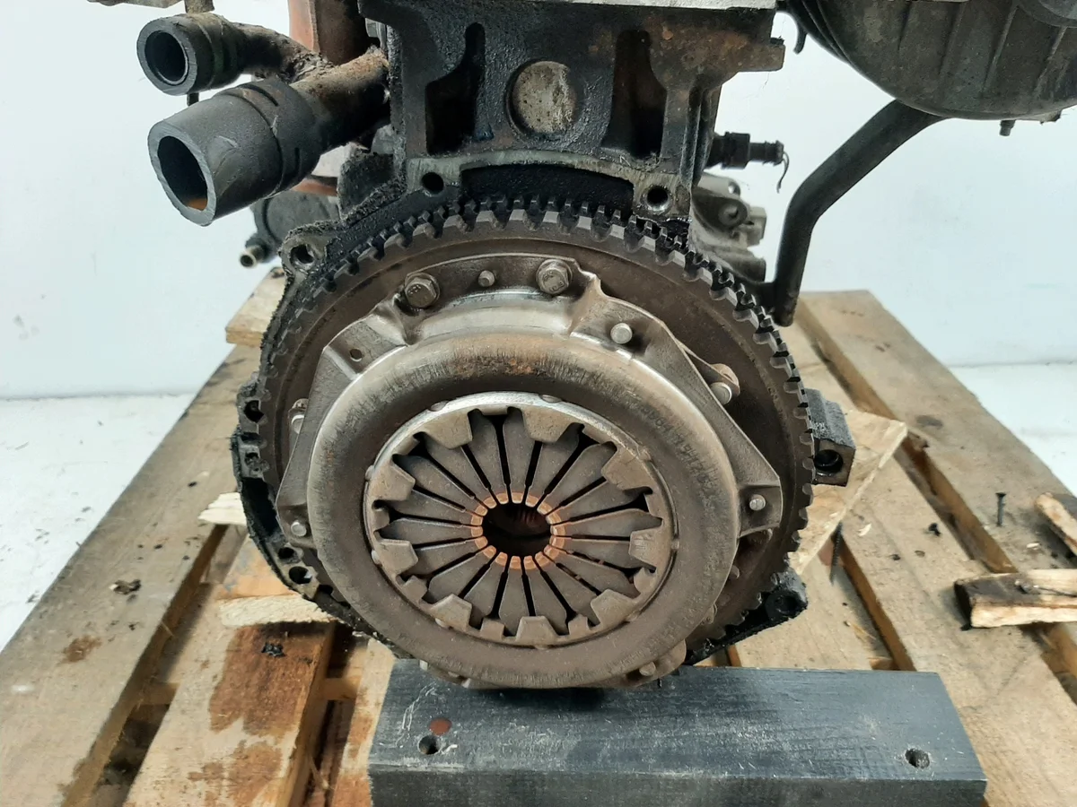 Renault Thalia Engine K7J700 1.4 8V thumbnail 5