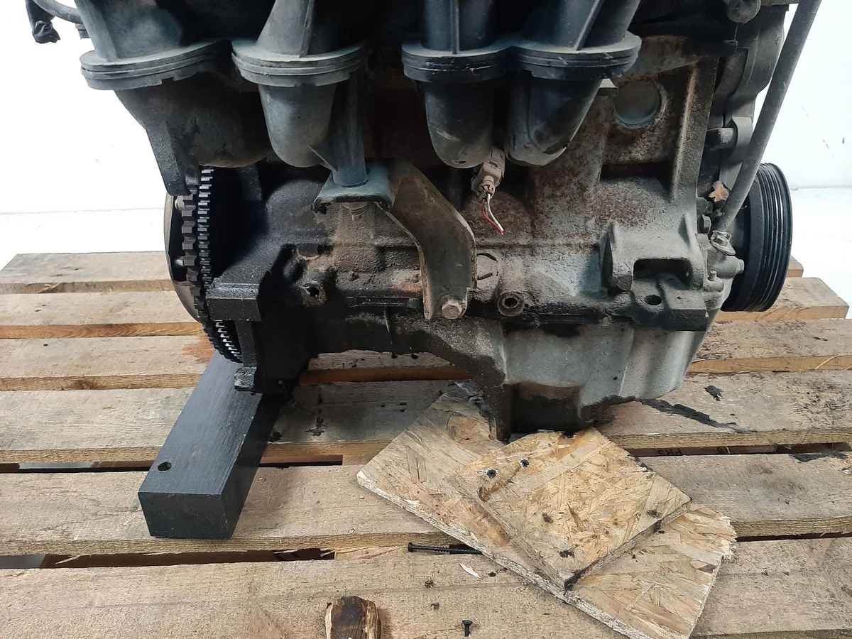 Renault Thalia Engine K7J700 1.4 8V thumbnail 9