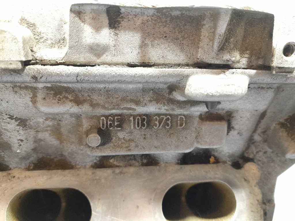 Moottorin sylinterikansi Audi A6 C6 06E103373D image 9