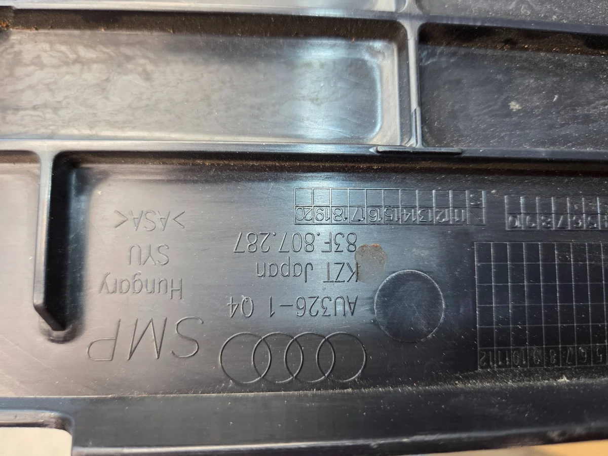 Audi Q3 83F Supporto targa 83F807287 image 3