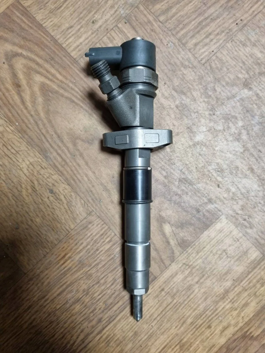 Fuel Injector Renault Espace IV 8200936736 image 3
