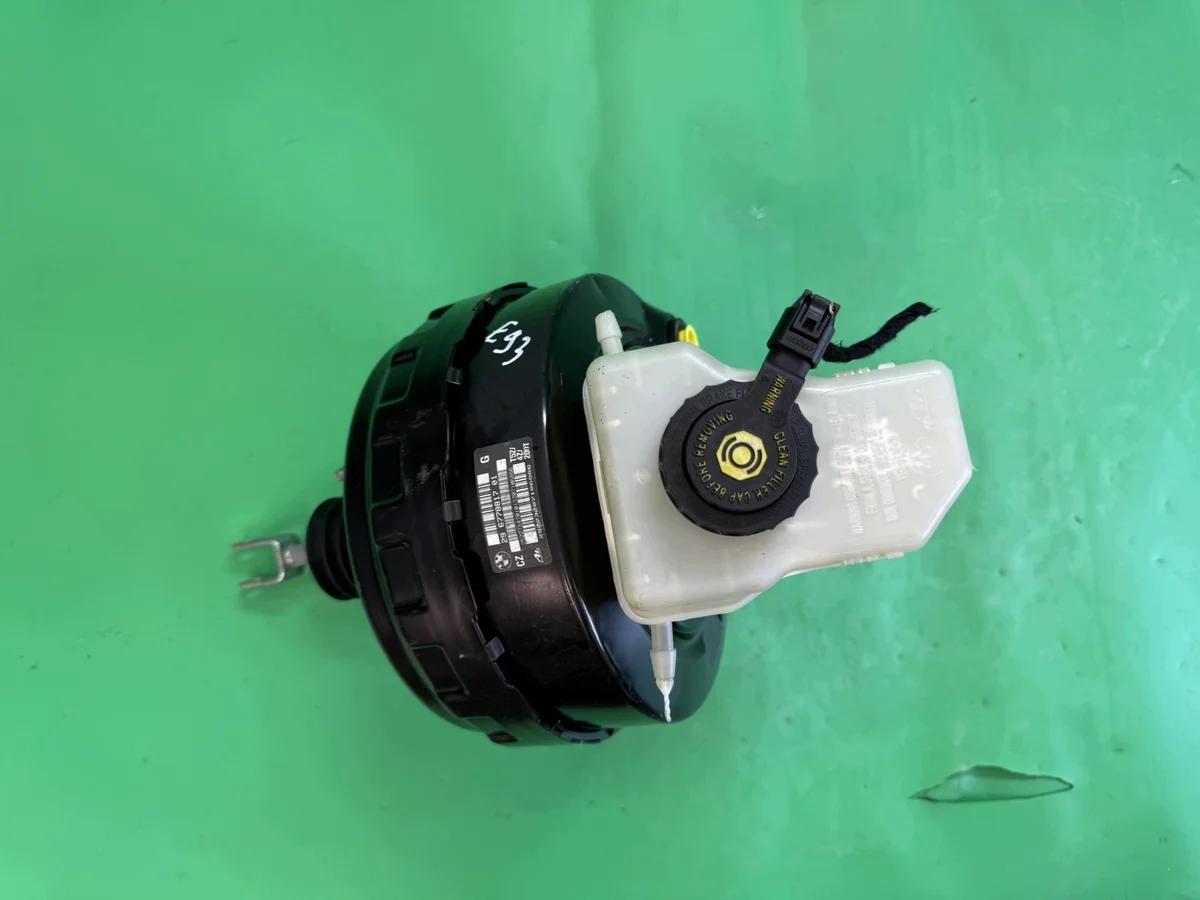 Bromsservo med pump BMW 3 E93 E92 E91 E90 537841641